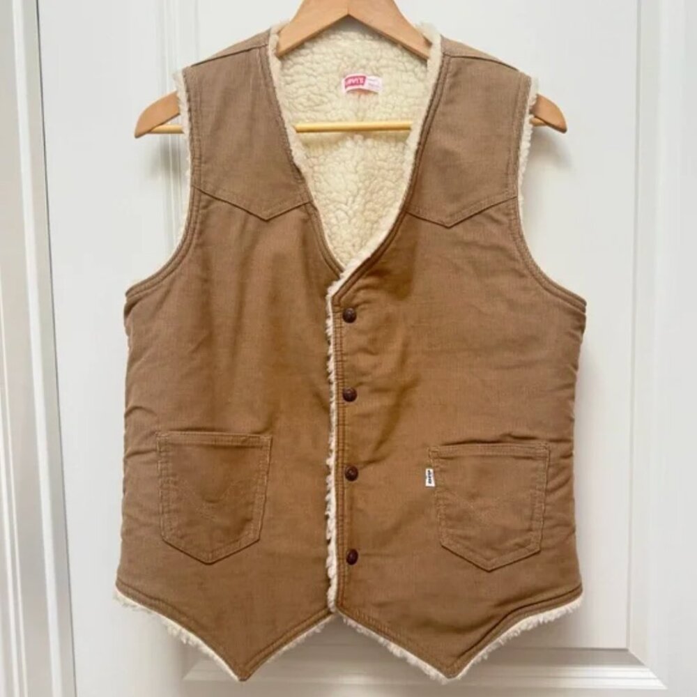 Vintage Levi’s Sherpa Lined Western Corduroy Vest Size‎ M
